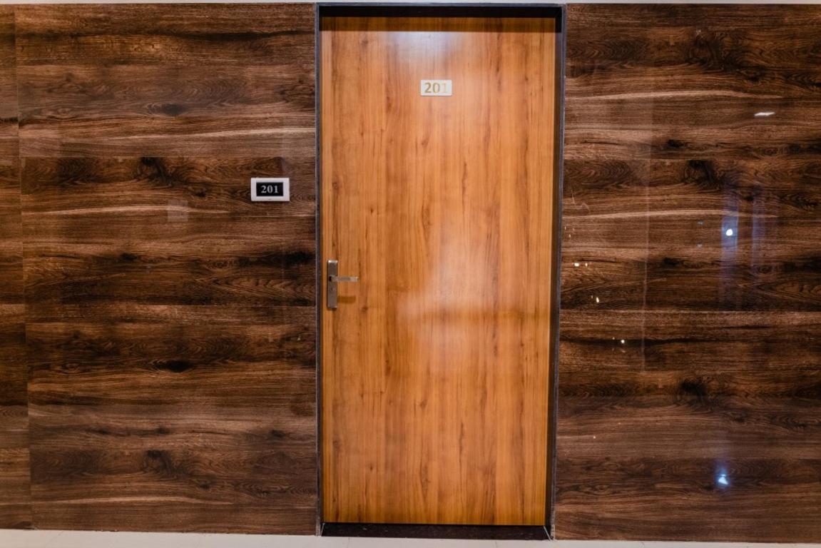 Hotel Ayodhya Virpur Экстерьер фото