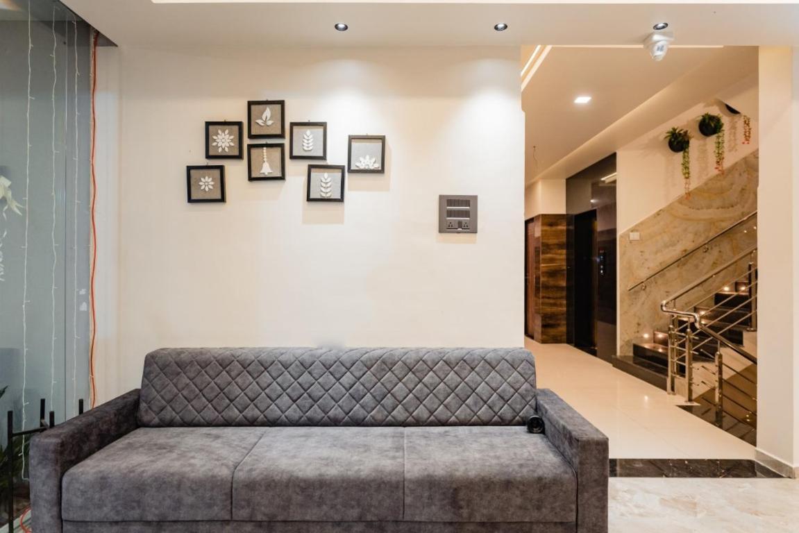 Hotel Ayodhya Virpur Экстерьер фото