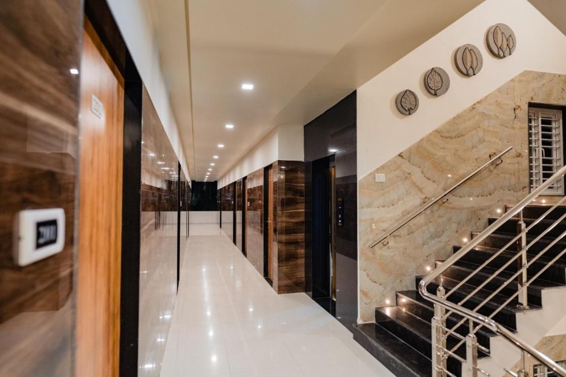 Hotel Ayodhya Virpur Экстерьер фото