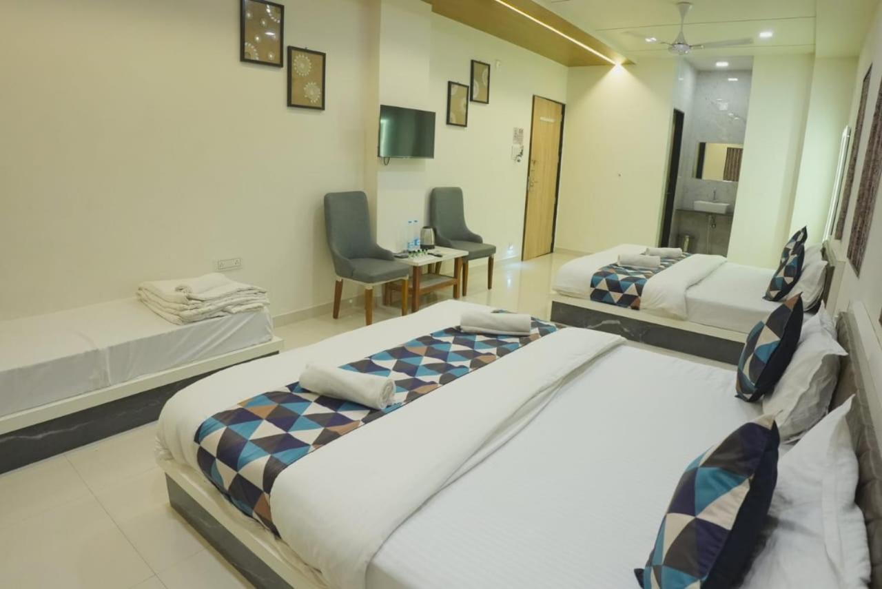 Hotel Ayodhya Virpur Экстерьер фото